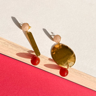 Boucles d'oreilles dépareillées Isaelle en pierres naturelles portées pour oreilles percées ou clip - Youm