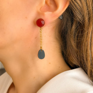 Boucles d'oreilles dépareillées clips femmes ou percées en pierres naturelles, photo portée.