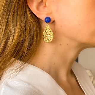 Boucles d'oreilles Marine agate bleue portées, version percées ou clips