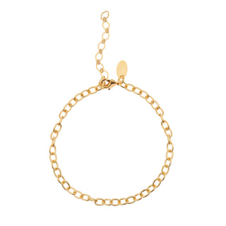 Bracelet doré à porter seul ou à personnaliser avec des charms interchangeables en pierres et perles naturelles,  sur fond blanc.