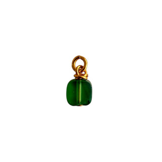 Charm en pierre naturelles pour personnaliser ses créoles.