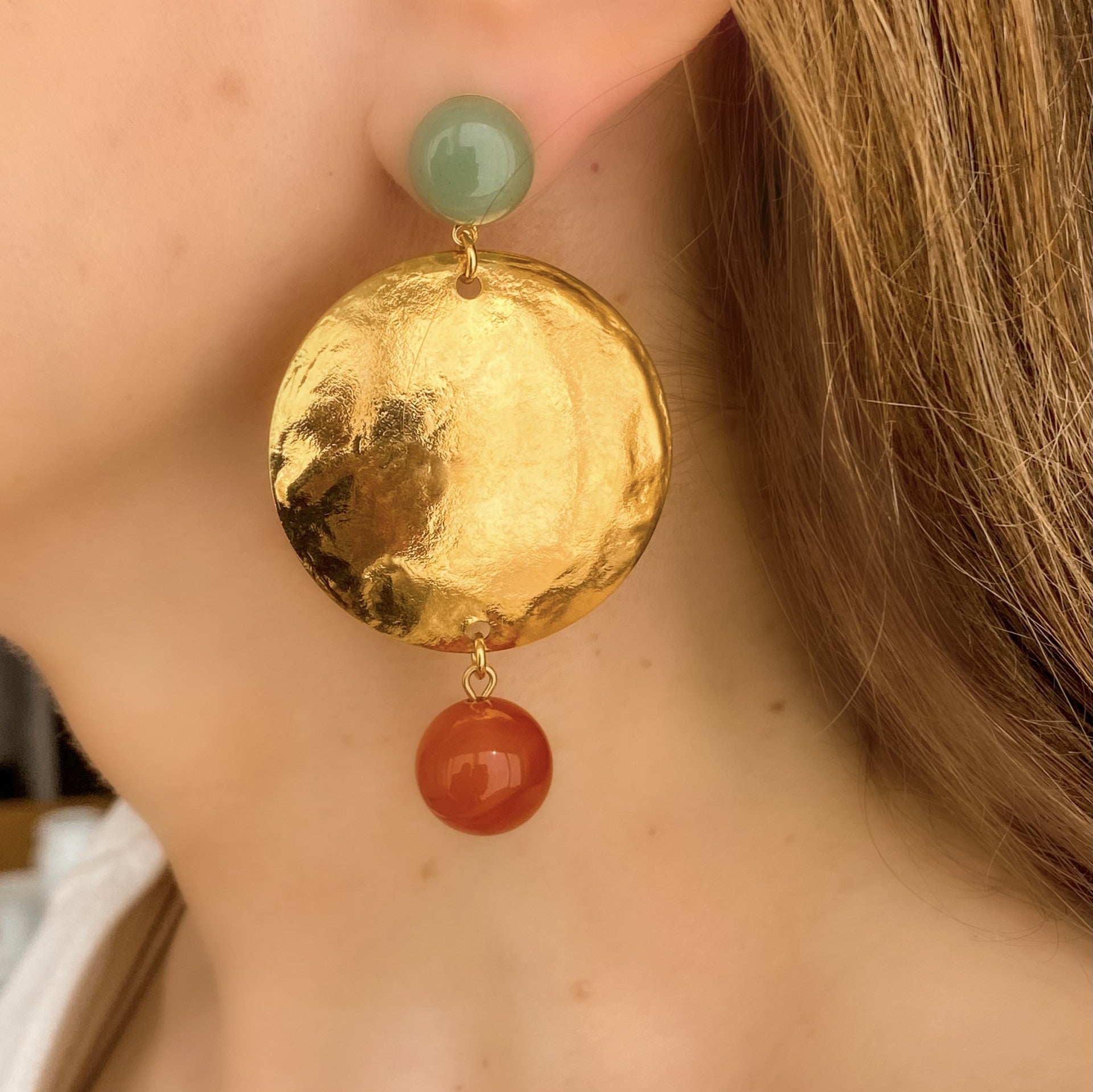 Boucles d’oreilles asymétriques Isabelle cornaline et quartz rose