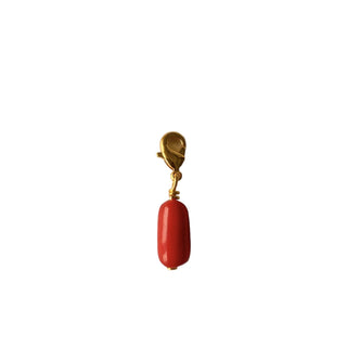 Charm Bambou rouge Youm — laiton doré à l’or fin 24k, pierre bambou rouge cylindrique pour personnaliser colliers et bracelets, packshot.