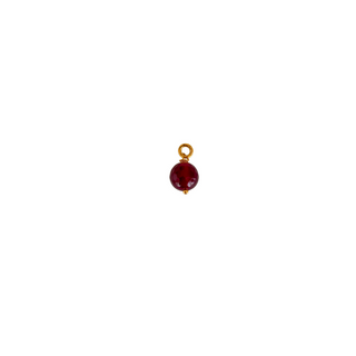 Charm agate fuchsia rond pour bijoux Youm à personnaliser, pierre naturelle montée sur laiton doré à l’or fin 24 carats.