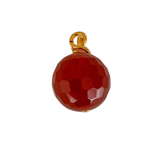 Charm interchangeable en cornaline pour créoles Youm à personnaliser, pierre naturelle rouge montée sur laiton doré à l’or fin 24 carats.