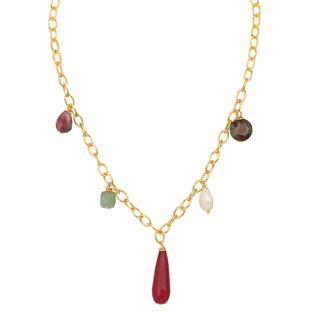 Collier Driss Youm — doré à l’or fin 24k, perles + pierres naturelles (cornaline, onyx, agate), packshot sur fond blanc.  