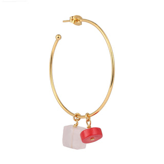 Créole Quartz Rose Youm en laiton doré à l’or fin 24k, diamètre 4,5 cm, à composer avec des charms en pierres naturelles.