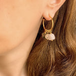 Charger l&#39;image dans la galerie, Boucle d&#39;oreille créole Bianca perle, pyrite et quartz rose - à l&#39;unité

