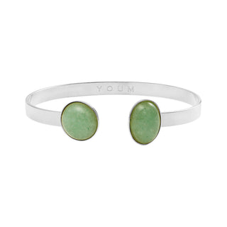 Jonc Théo argenté avec pierre naturelle aventurine verte, en laiton argenté, packshot sur fond neutre, taille unique ajustable.