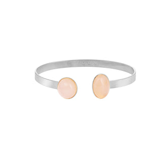 Jonc Théo argenté avec pierre naturelle de quartz rose, en laiton argenté, packshot sur fond neutre, taille unique ajustable.  