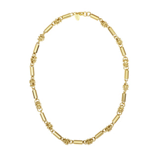 Collier Léon en chaîne dorée large, en laiton doré à l’or fin 24 carats, longueur 40 cm, packshot sur fond neutre.