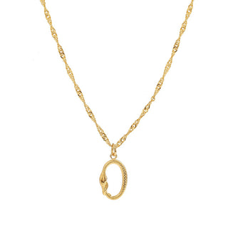 Collier serpent Loa en laiton doré à l’or fin 24 carats, pendentif serpent, zoom packshot sur fond neutre.